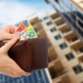 Comprar un Apartamento Pequeño para Rentar: ¿Vale la Pena en 2025?